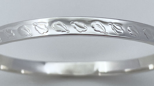 Oak Leaves Silver Bangle