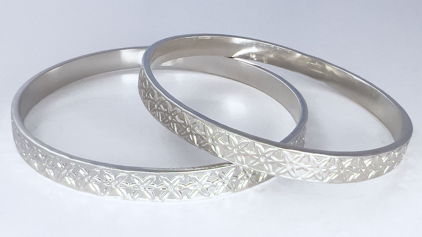 Petal Power Silver Bangle