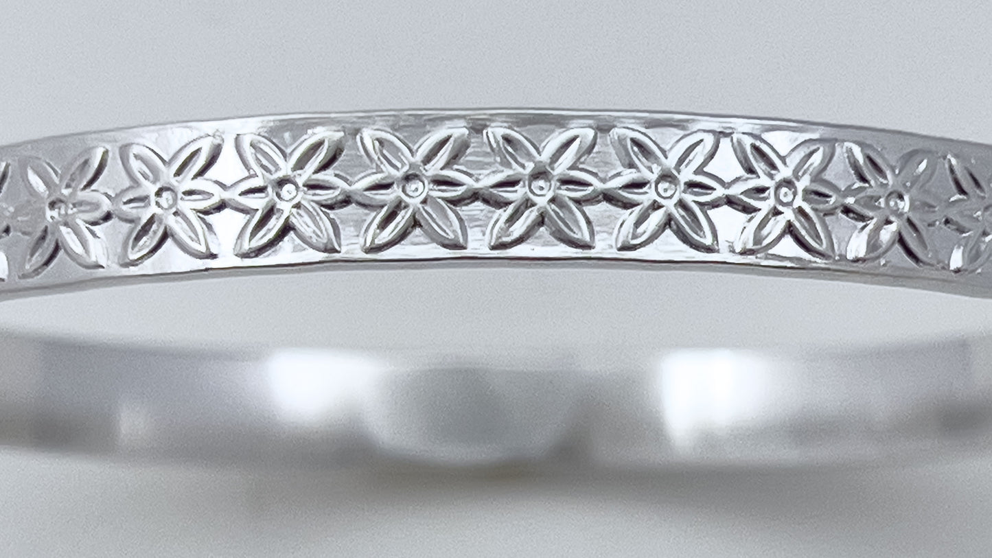 Petal Power Silver Bangle