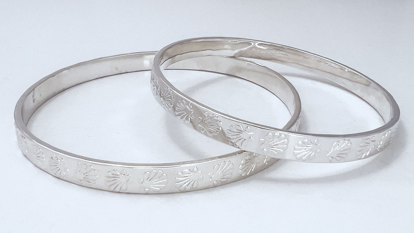 Shell Silver Bangle