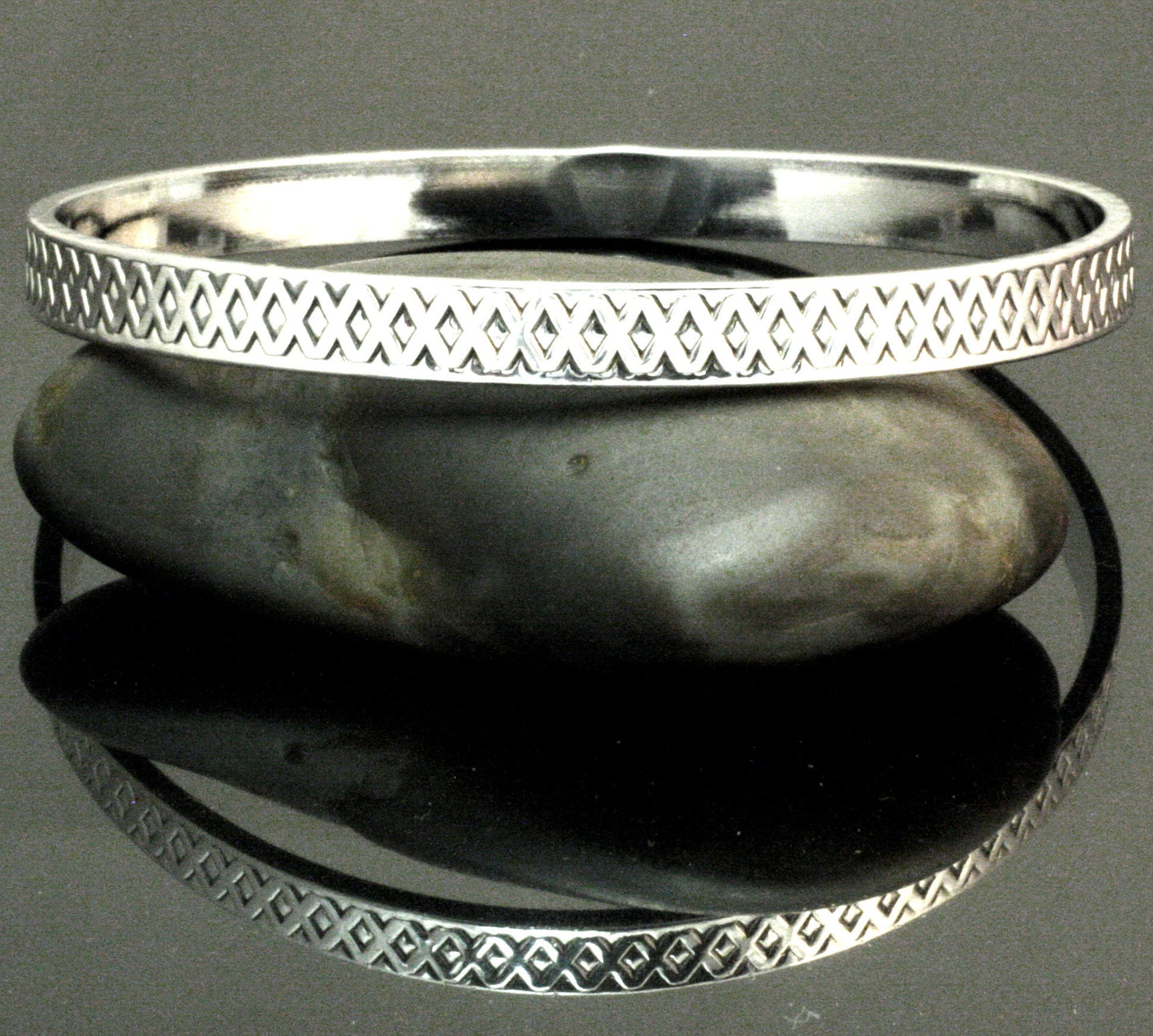 Criss-cross Silver Bangle